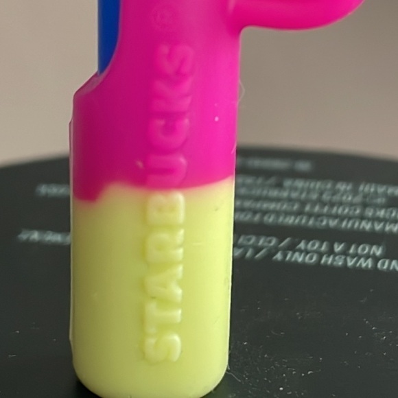 Starbucks 24 OZ. Color-Changing Cold Beverage Cup with Silicone Straw Topper. - Picture 7 of 16